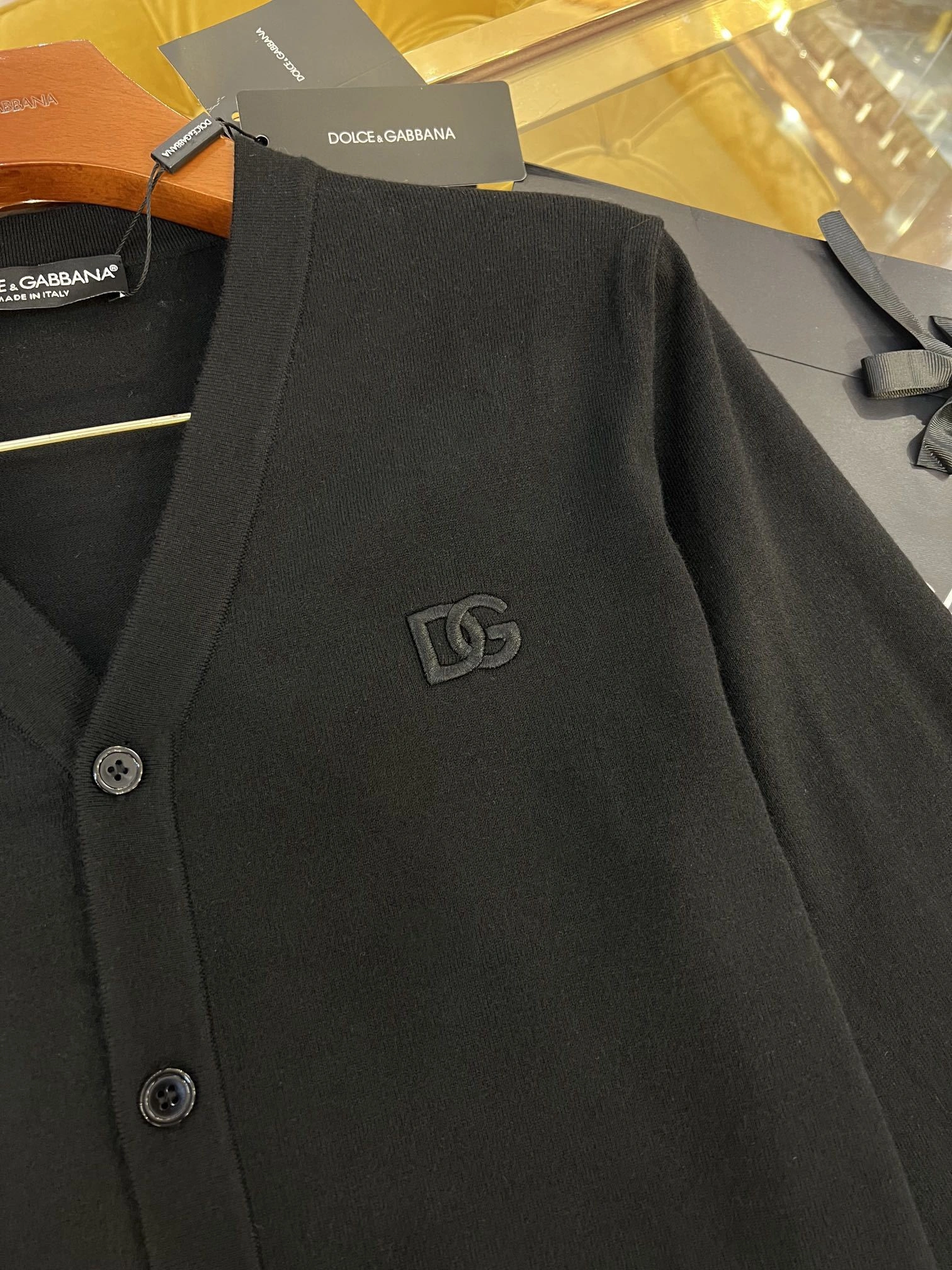 wg.luxury- 4o835& DG embroidery logo 2colour item:D-F409J1509-2